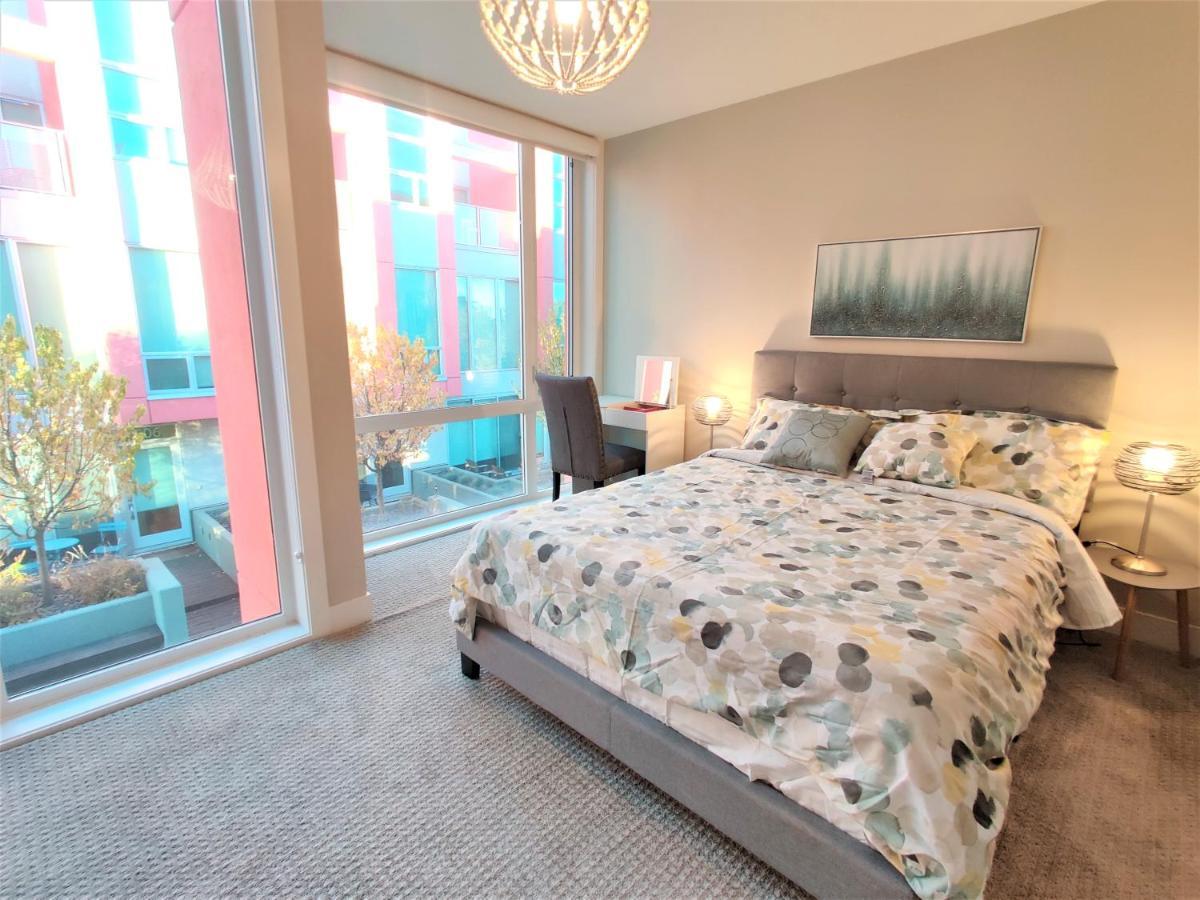 Monki Di Executive Suites - Glas - Luxury Inner City Home 3 Min To Downtown W Private Rooftop Patio Fireplace YYC Exterior foto